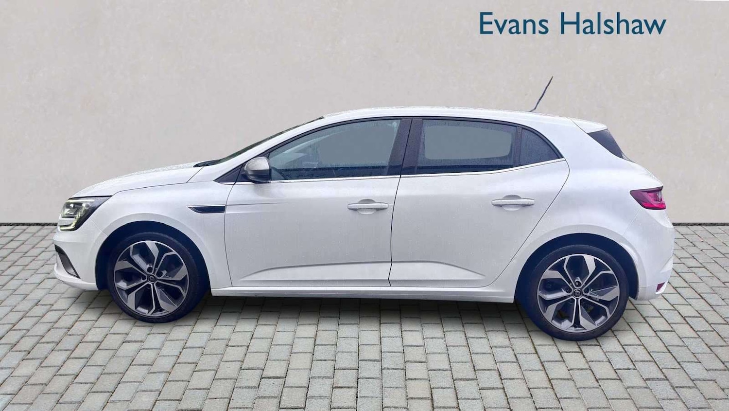 Used Renault Megane 2019 for sale - 77913910: Photo 4