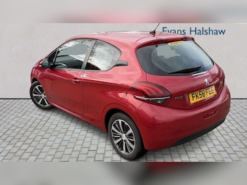 Used Peugeot 208 2016 for sale - 77726937: Photo