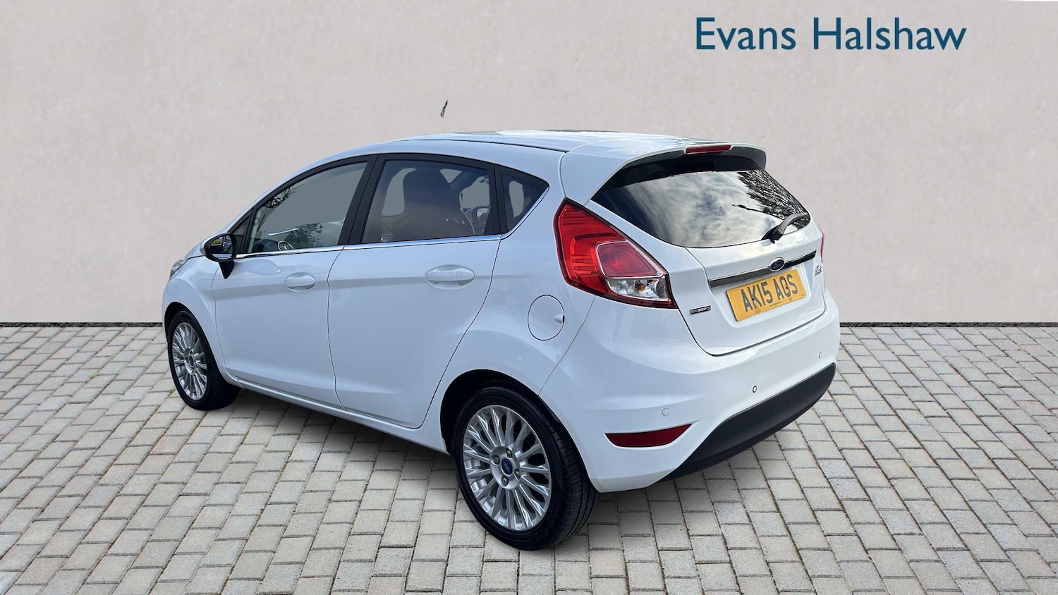 Used Ford Fiesta 2015 for sale - 76501741: Photo 2