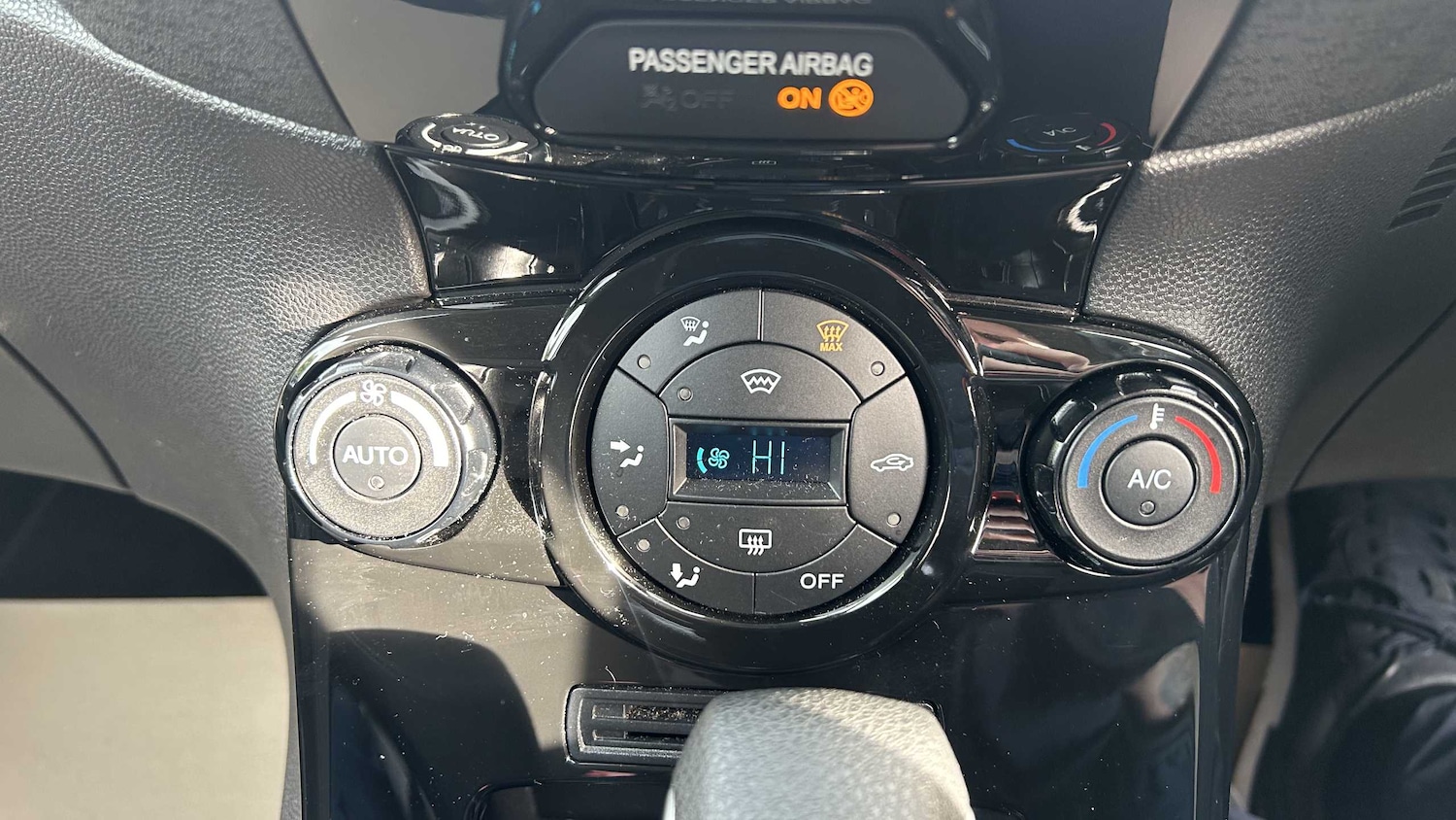 Used Ford Fiesta 2015 for sale - 76501741: Photo 22