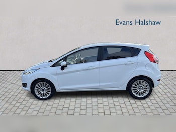Used Ford Fiesta 2015 for sale - 76501741: Photo