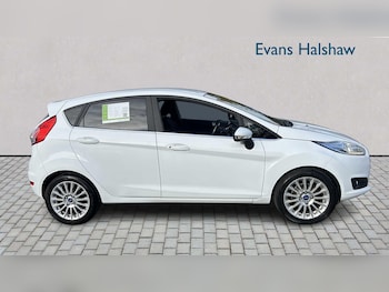 Used Ford Fiesta 2015 for sale - 76501741: Photo