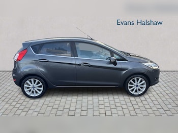 Used Ford Fiesta 2017 for sale - 76624463: Photo