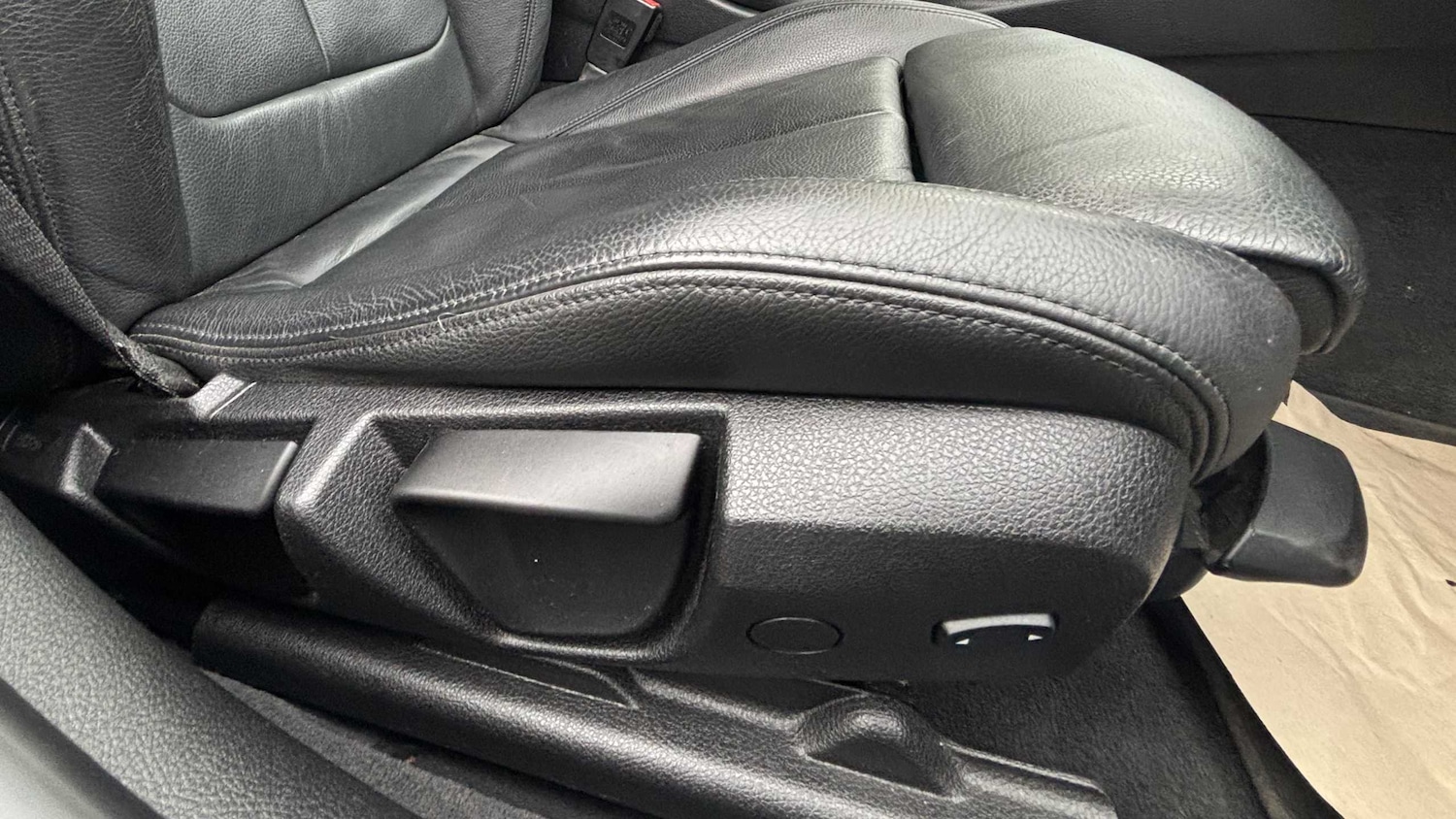 Used BMW 3 Series 2019 for sale - 76075260: Photo 33