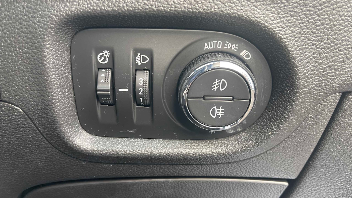 Used Vauxhall Astra 2018 for sale - 76351579: Photo 20