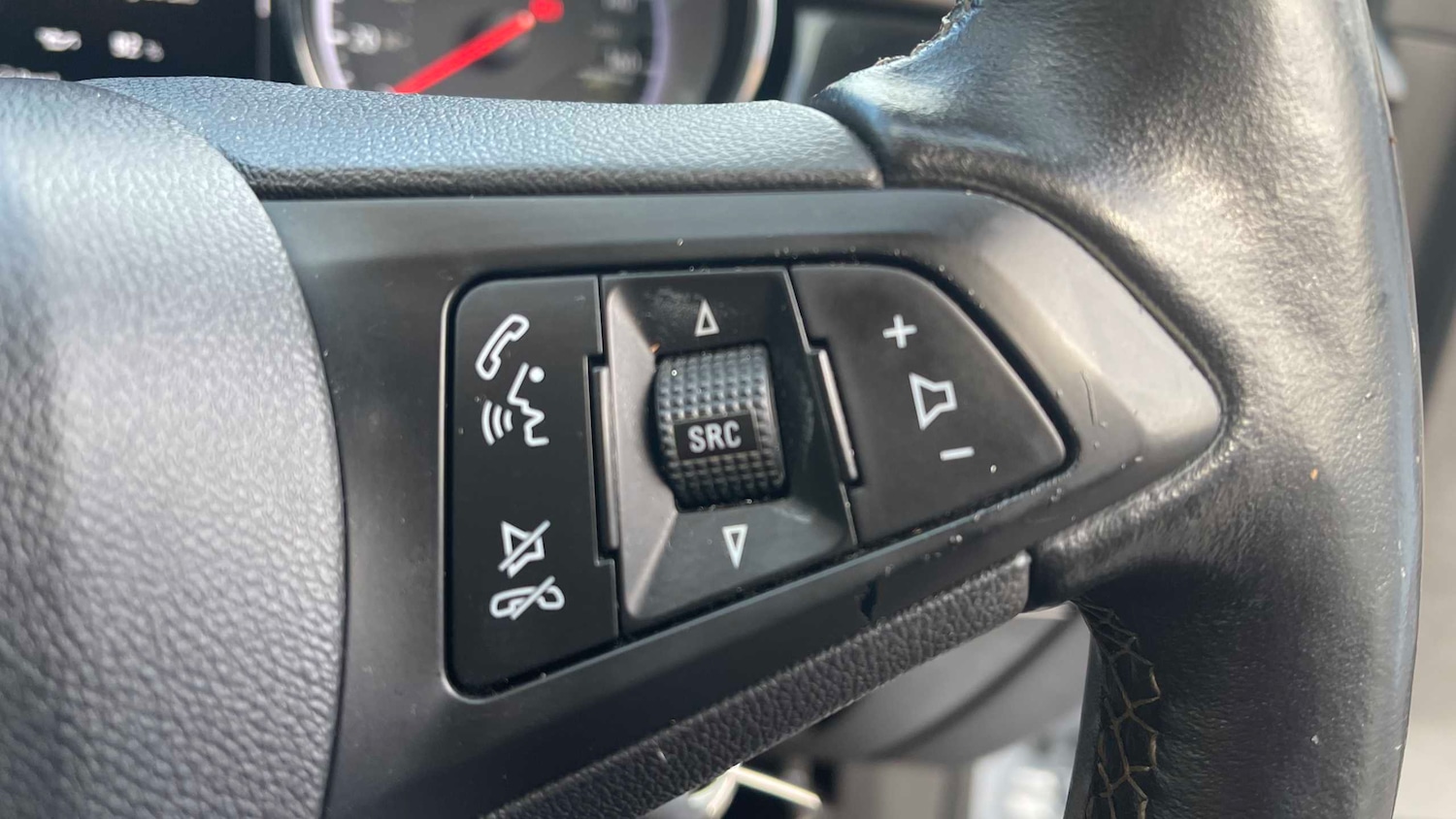 Used Vauxhall Astra 2018 for sale - 76351579: Photo 21