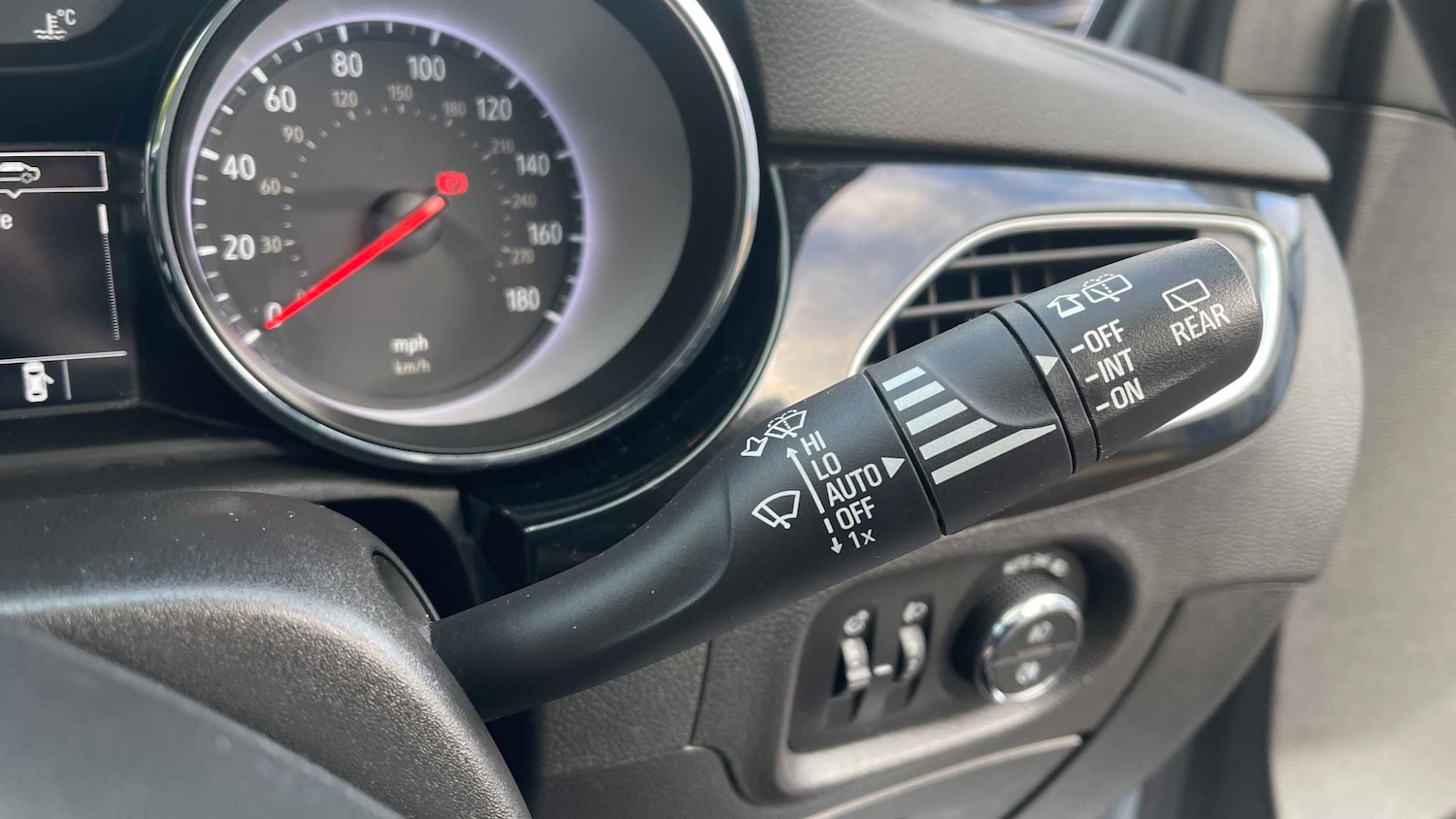 Used Vauxhall Astra 2018 for sale - 76351579: Photo 24