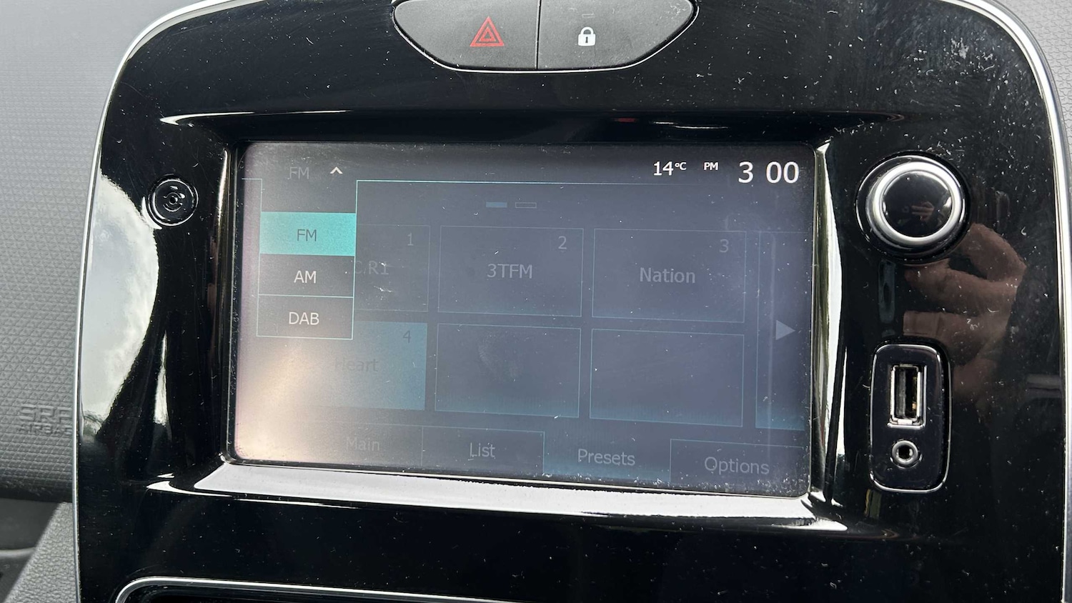 Used Renault Clio 2017 for sale - 75993877: Photo 17