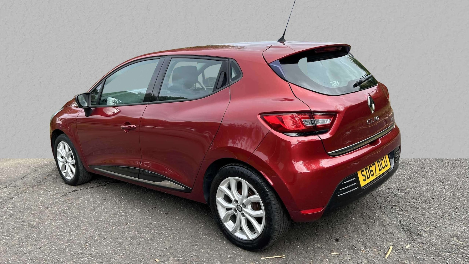 Used Renault Clio 2017 for sale - 75993877: Photo 2