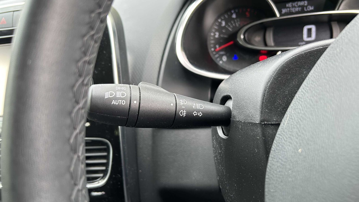 Used Renault Clio 2017 for sale - 75993877: Photo 25