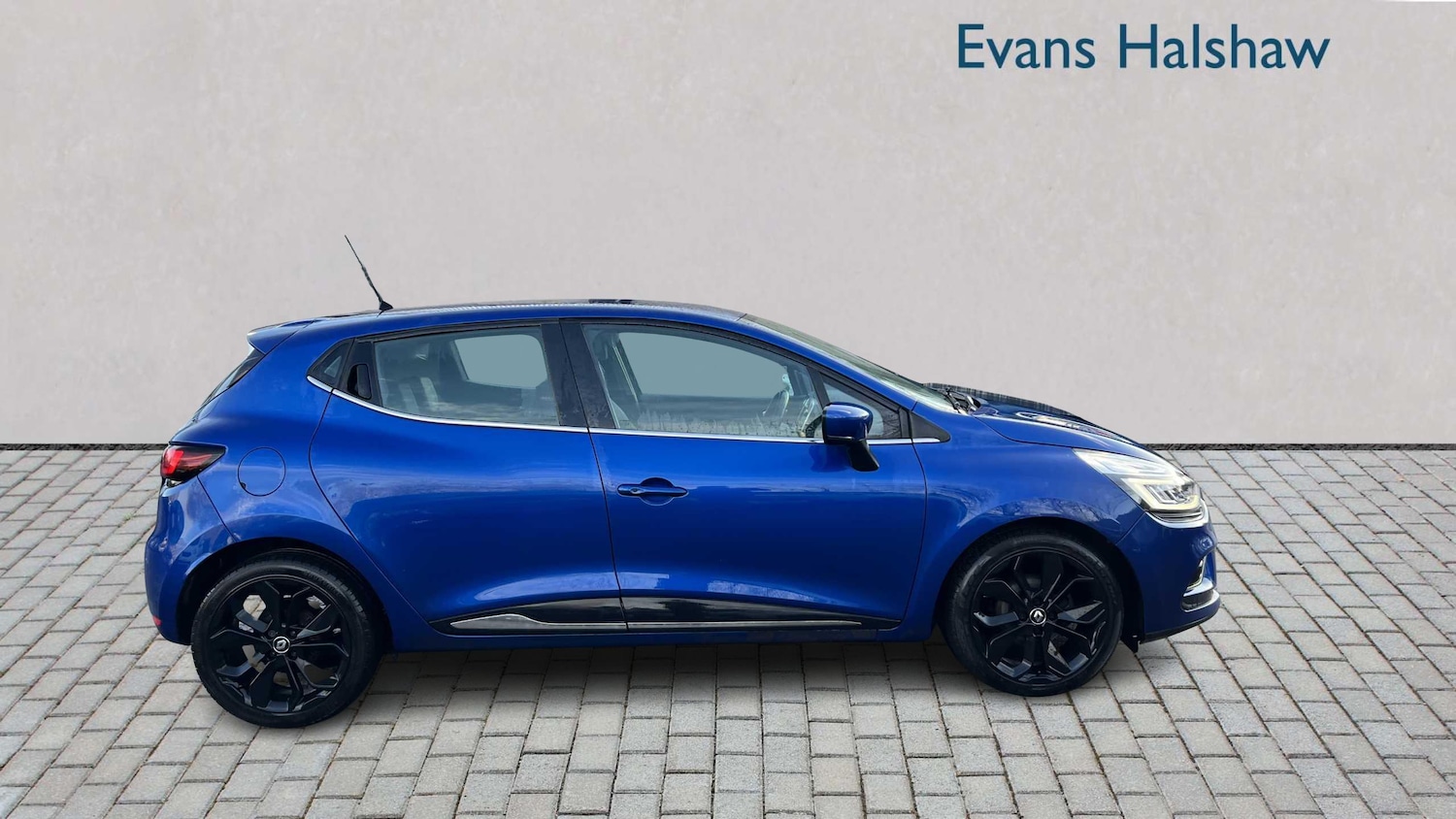 Used Renault Clio 2017 for sale - 77257367: Photo 4