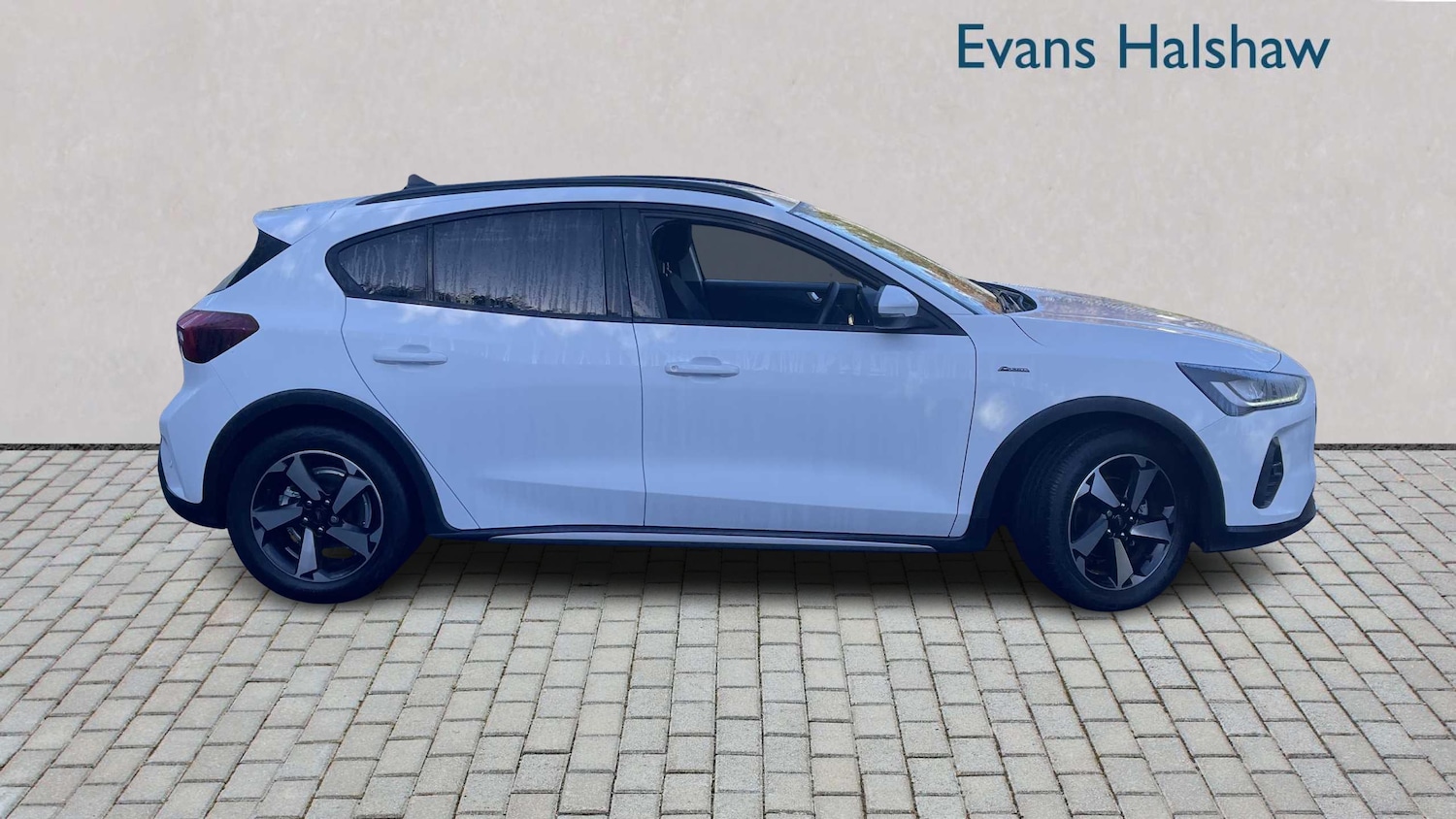 Used Ford Focus 2022 for sale - 76672912: Photo 2