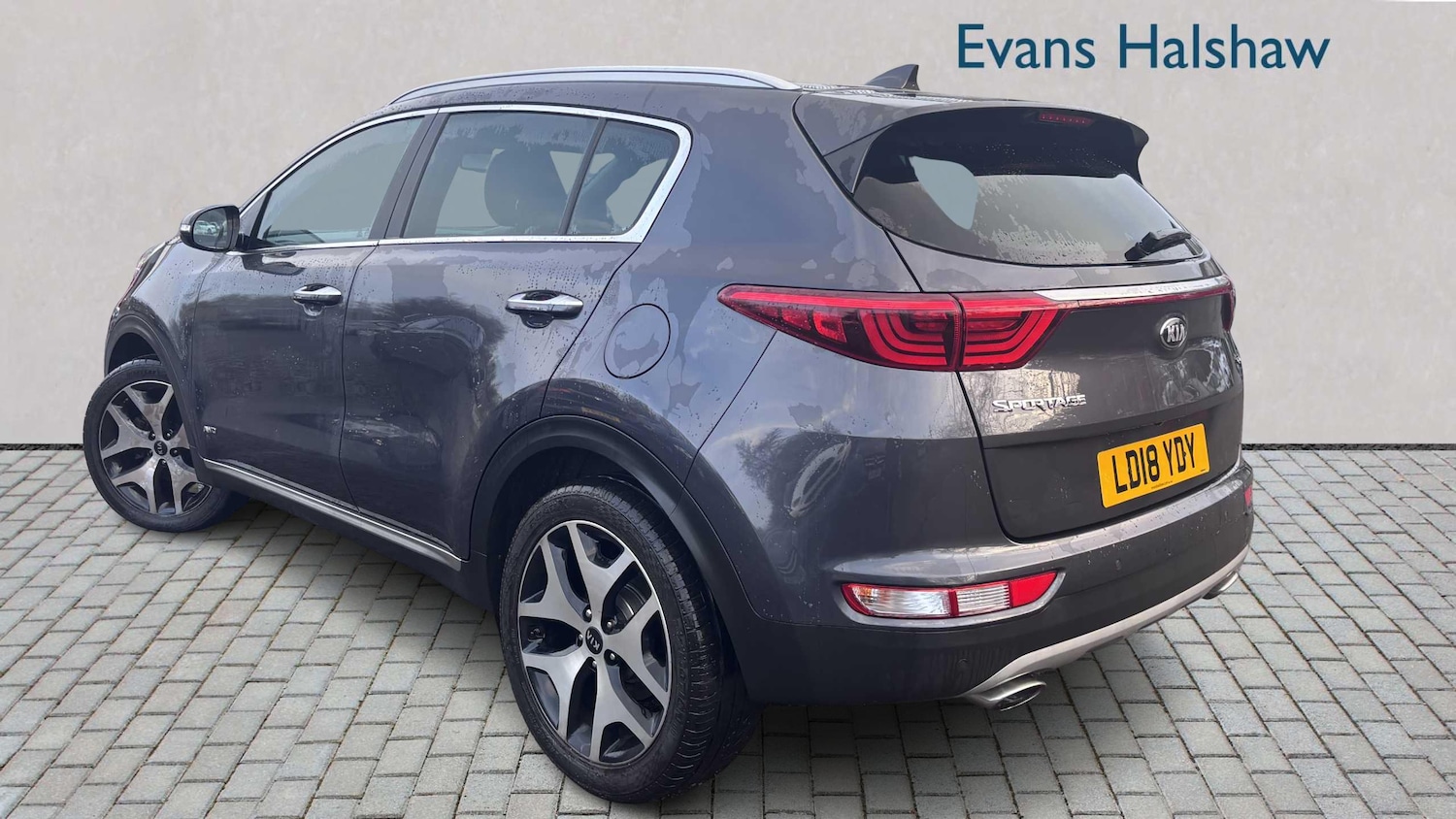 Used Kia Sportage 2018 for sale - 76955143: Photo 2