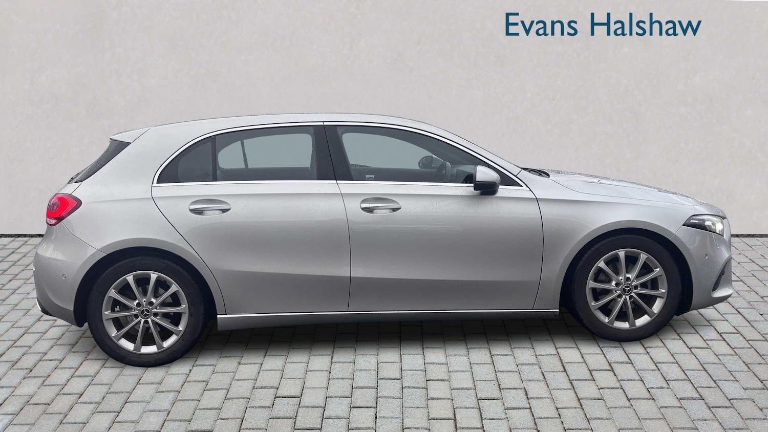 Used Mercedes-Benz A-Class 2018 for sale - 76827660: Photo 5