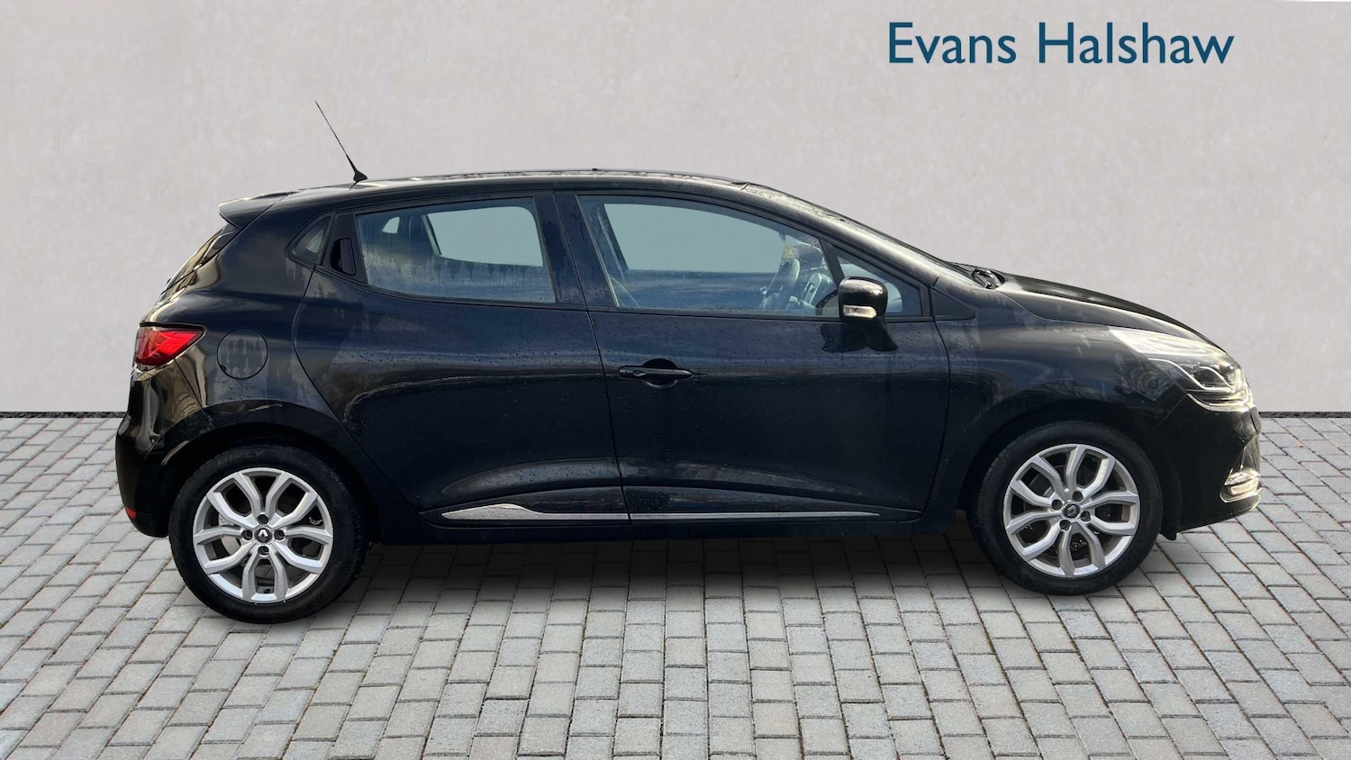 Used Renault Clio 2017 for sale - 77194682: Photo 4