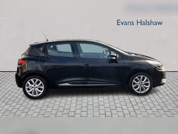 Used Renault Clio 2017 for sale - 77194682: Photo