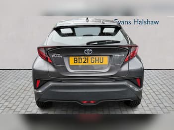 Used Toyota C-HR 2021 for sale - 79784960: Photo