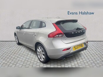 Used Volvo V40 2017 for sale - 78337827: Photo