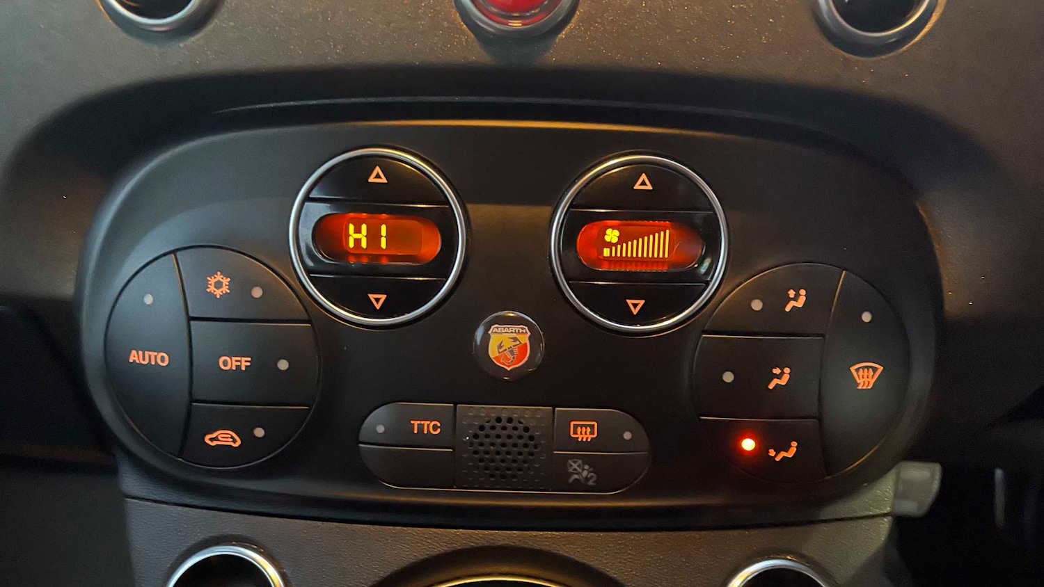 Used Abarth 595 2018 for sale - 77103121: Photo 16