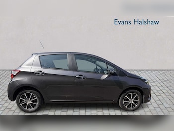 Used Toyota Yaris 2019 for sale - 79251107: Photo