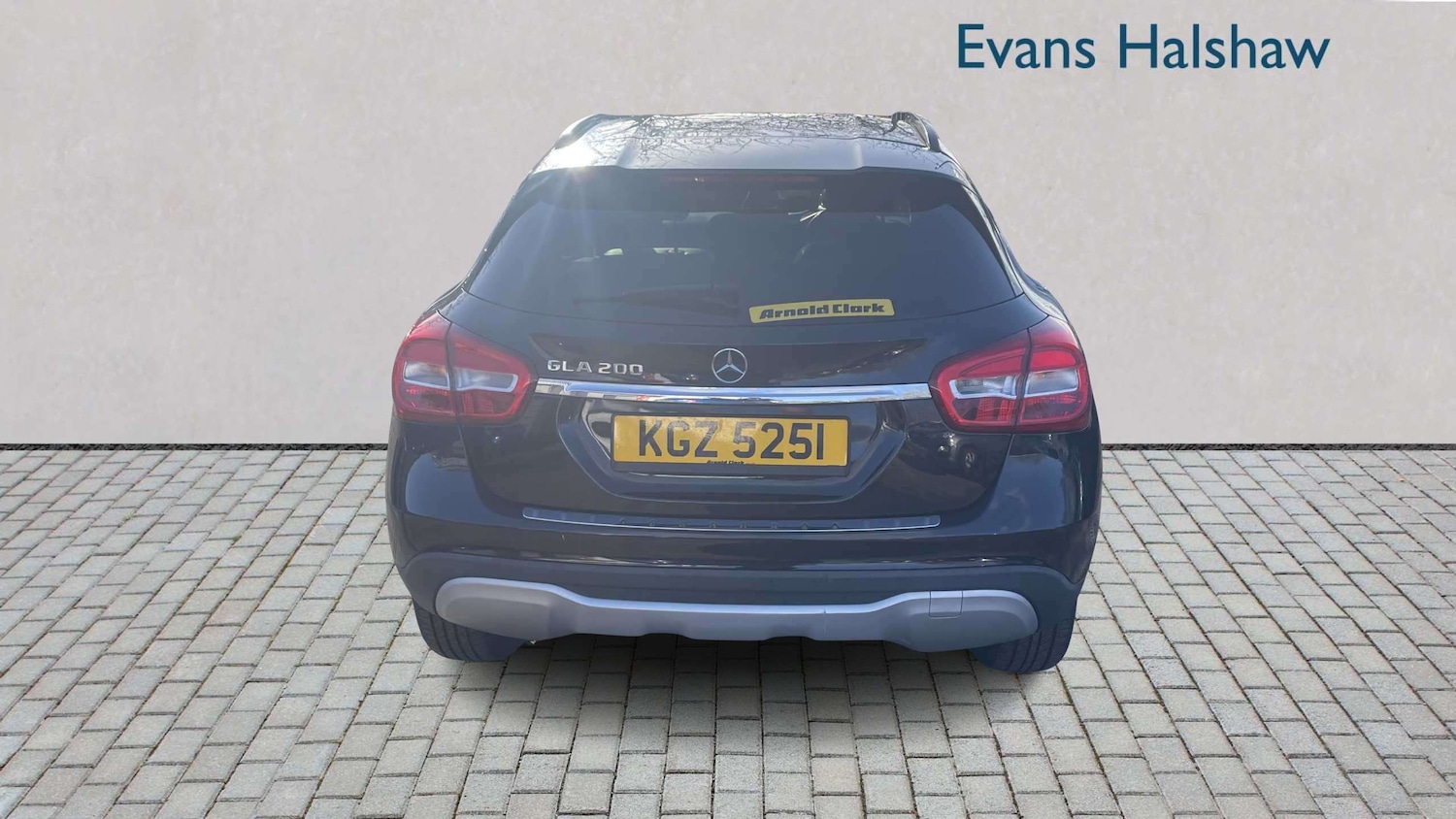 Used Mercedes-Benz GLA 2018 for sale - 77649031: Photo 3