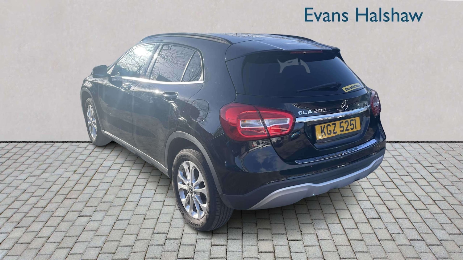 Used Mercedes-Benz GLA 2018 for sale - 77649031: Photo 4