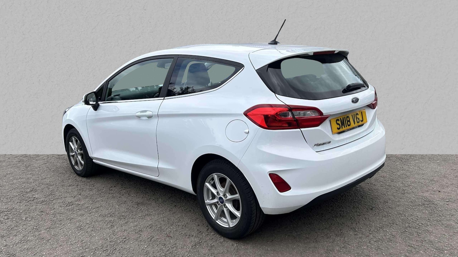 Used Ford Fiesta 2018 for sale - 76045042: Photo 2