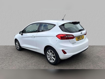 Used Ford Fiesta 2018 for sale - 76045042: Photo 2