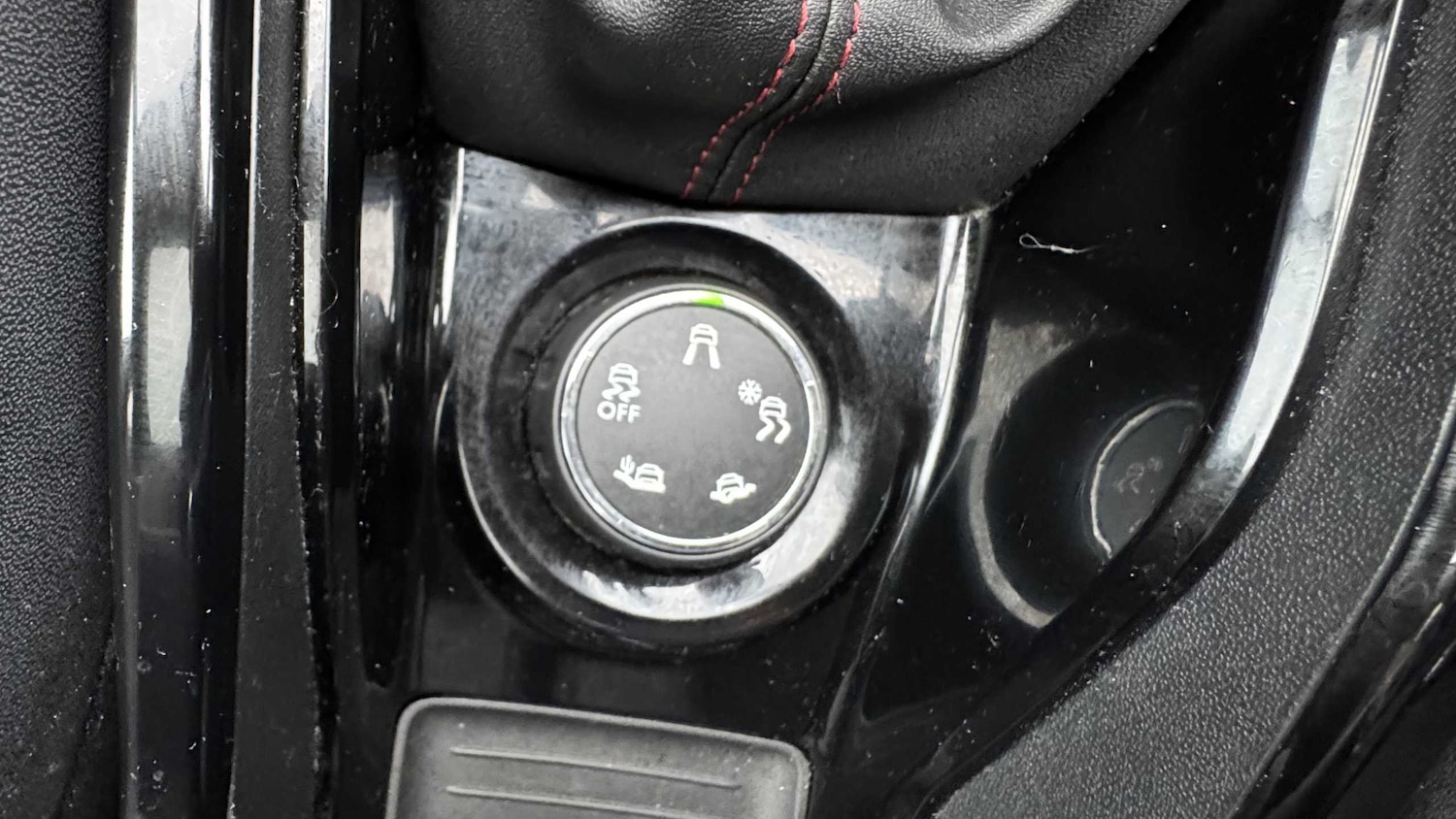 Used Peugeot 2008 2017 for sale - 76170047: Photo 30