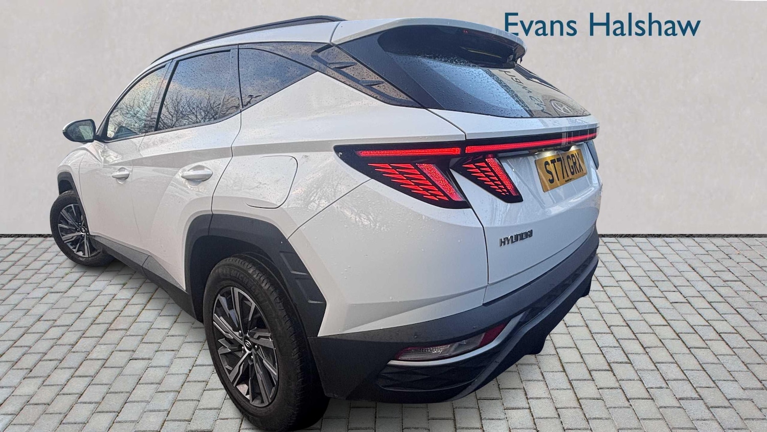 Used Hyundai TUCSON 2021 for sale - 76587610: Photo 2