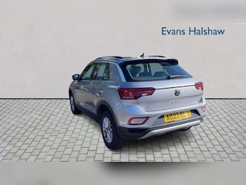 Used Volkswagen T-Roc 2023 for sale - 78666603: Photo