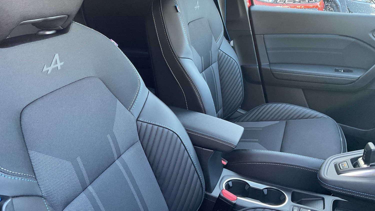 Used Renault Captur 2025 for sale - 76624551: Photo 35