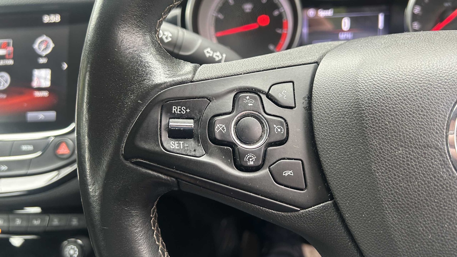 Used Vauxhall Astra 2017 for sale - 77389735: Photo 24