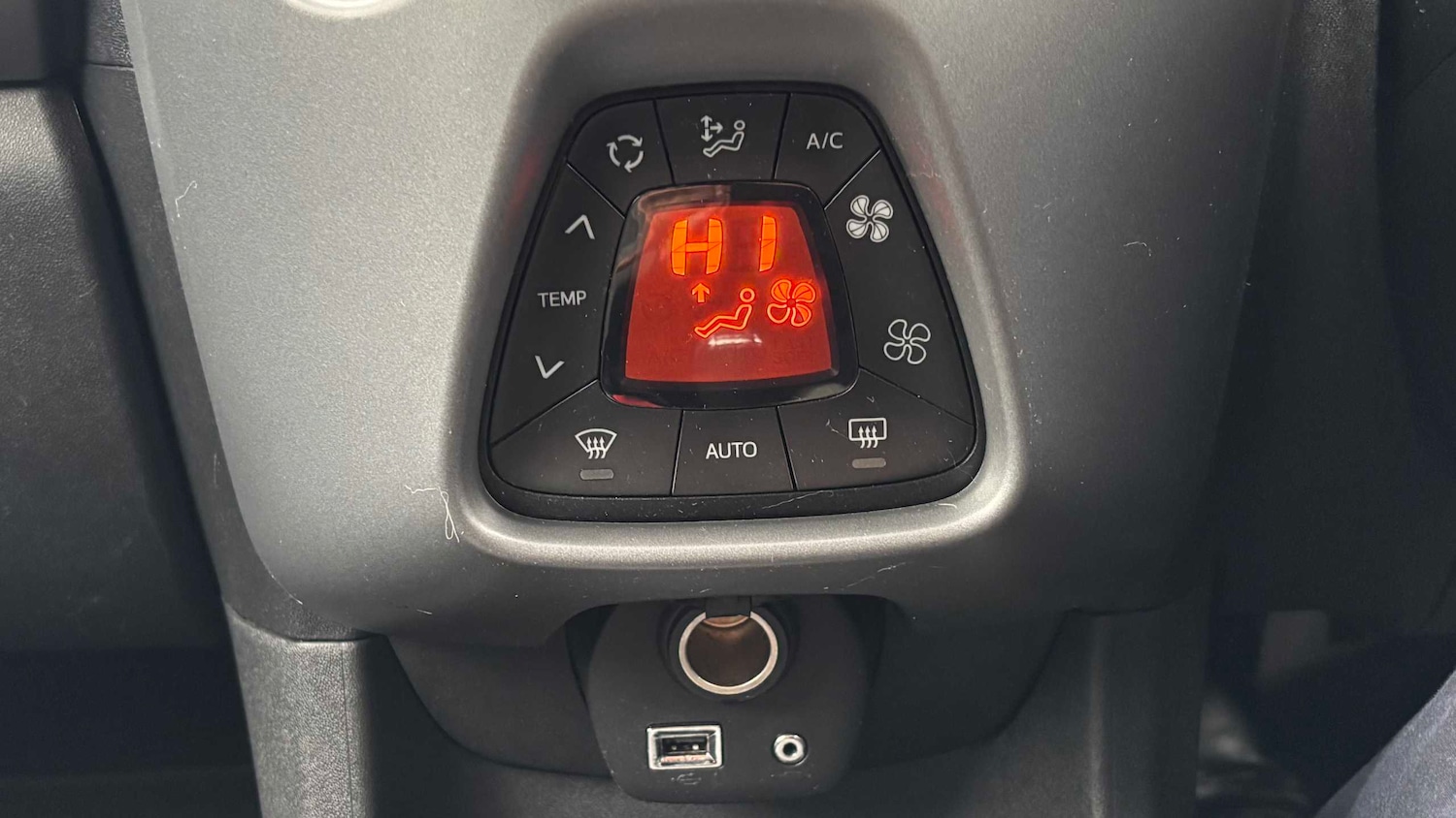 Used Toyota AYGO 2019 for sale - 76624491: Photo 15