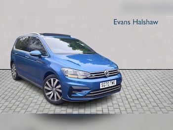 Used Volkswagen Touran 2020 for sale - 78678678: Photo