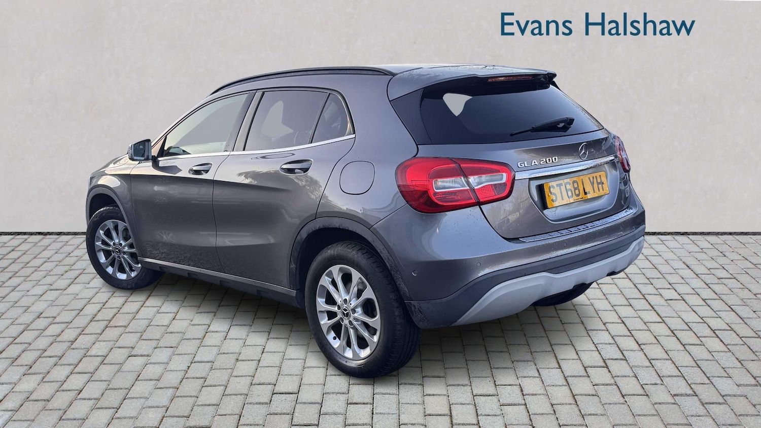 Used Mercedes-Benz GLA 2018 for sale - 76929067: Photo 2