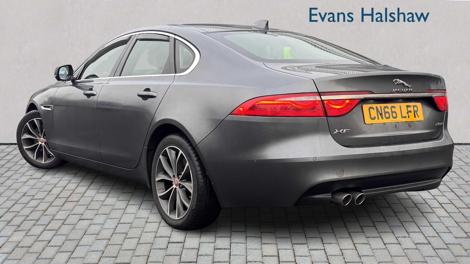 Used Jaguar XF 2016 for sale - 77083134: Photo 2