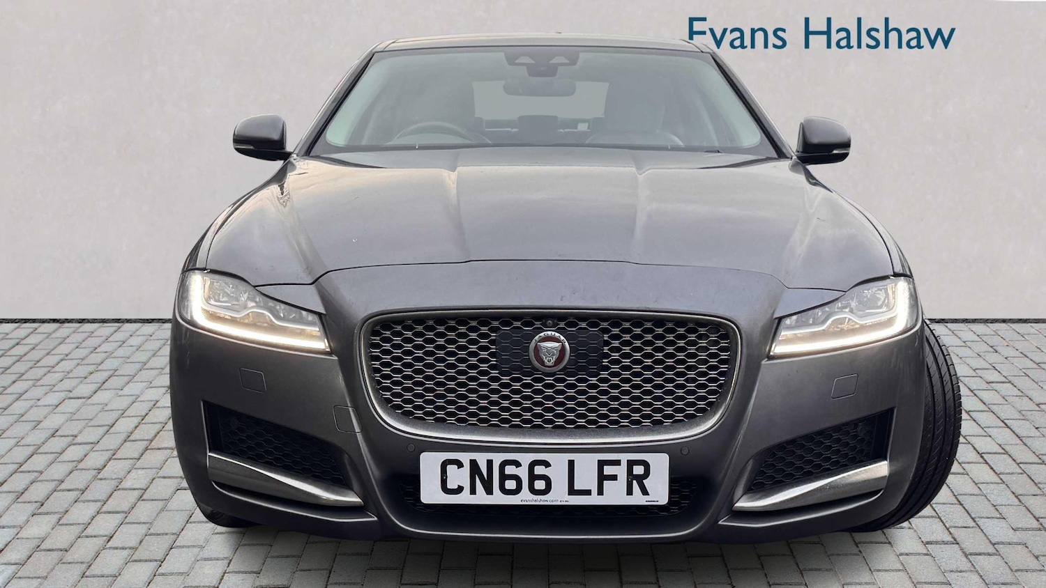 Used Jaguar XF 2016 for sale - 77083134: Photo 3