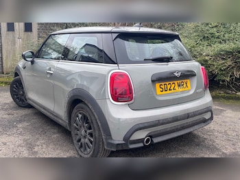 Used MINI Hatch 2022 for sale - 77615579: Photo