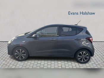Used Hyundai i10 2019 for sale - 77698811: Photo