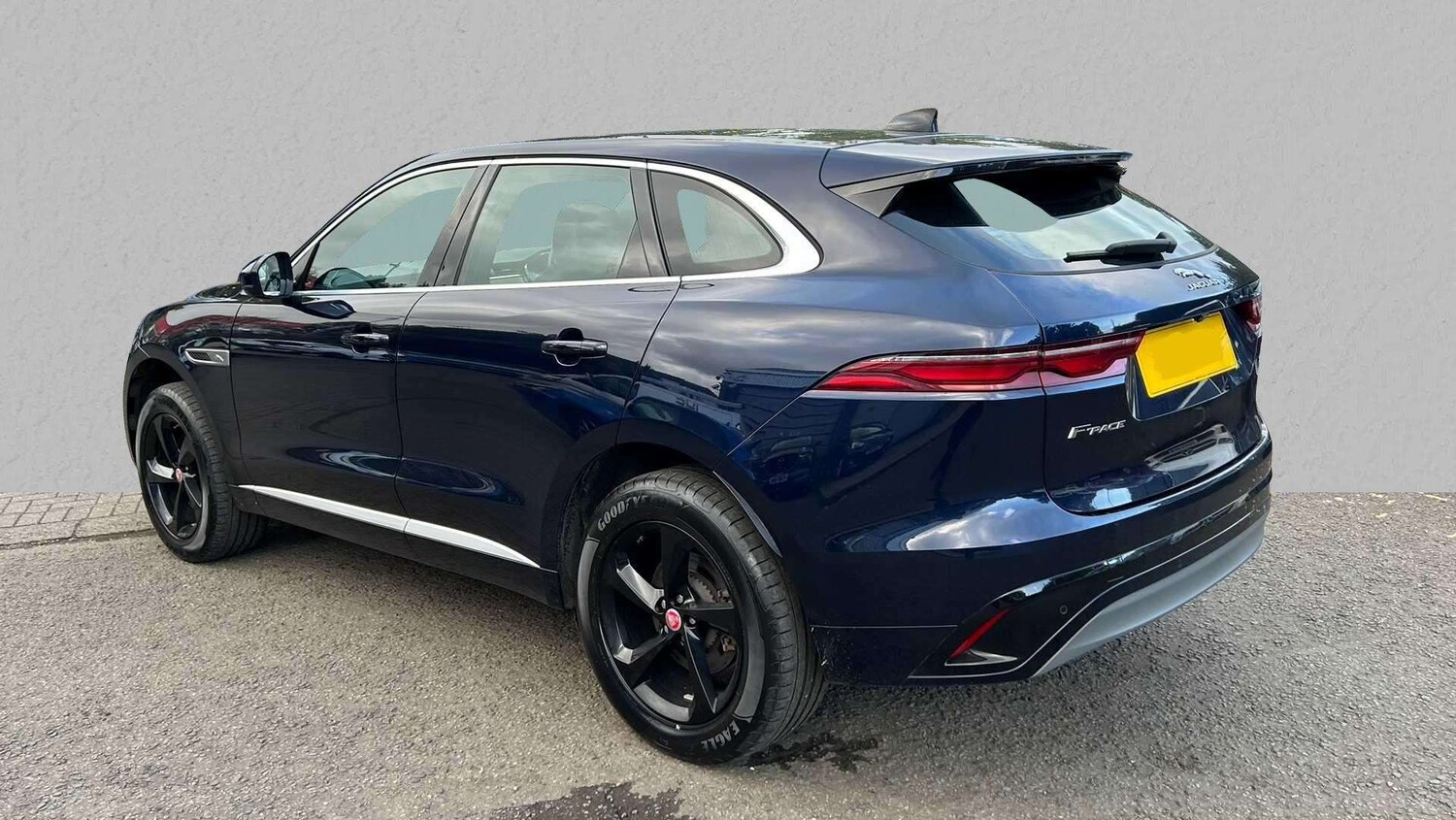 Used Jaguar F-Pace 2022 for sale - 76316118: Photo 2
