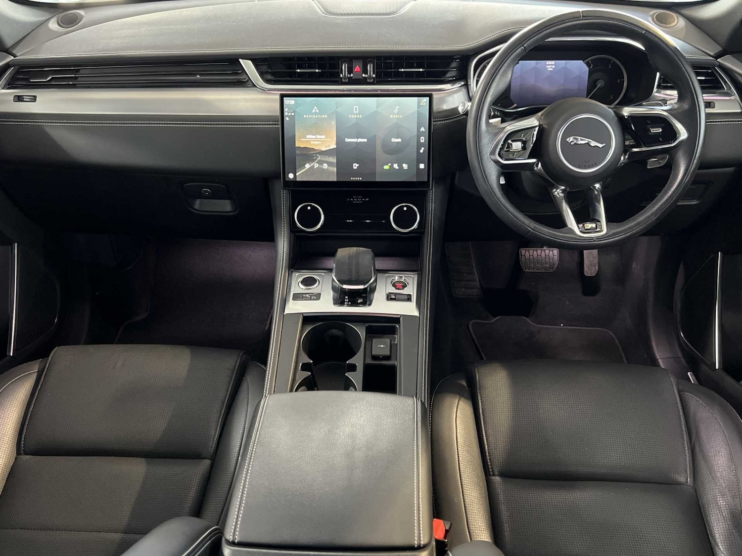 Used Jaguar F-Pace 2022 for sale - 76316118: Photo 7