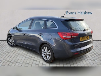 Used Kia Ceed 2017 for sale - 77928771: Photo