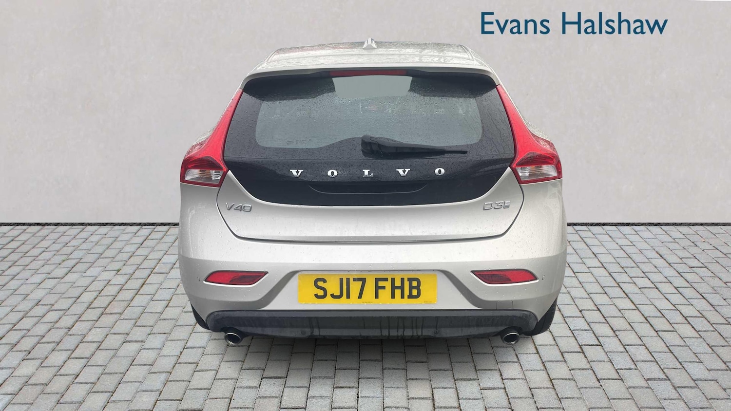 Used Volvo V40 2017 for sale - 77500453: Photo 3