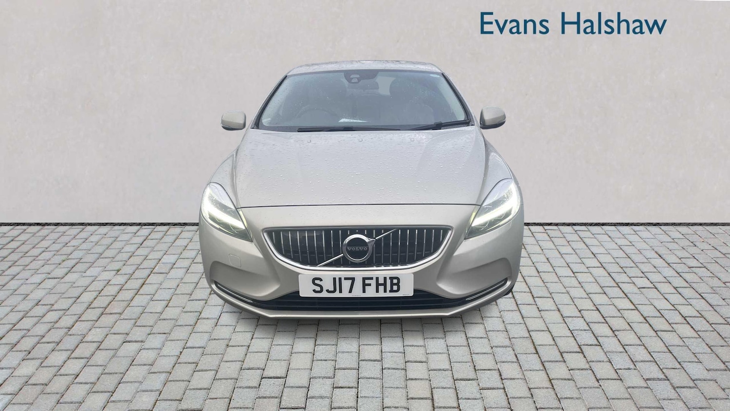 Used Volvo V40 2017 for sale - 77500453: Photo 5