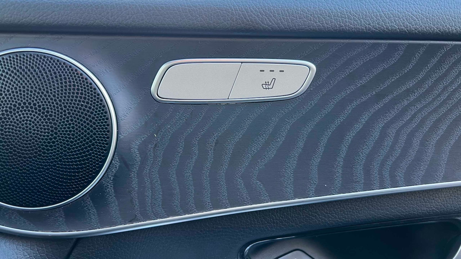 Used Mercedes-Benz GLC 2019 for sale - 76916249: Photo 17