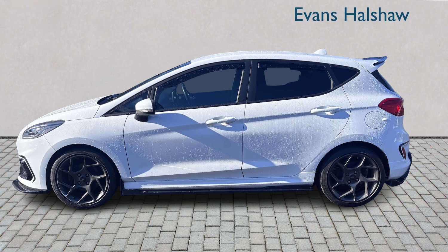 Used Ford Fiesta 2018 for sale - 78149084: Photo 2