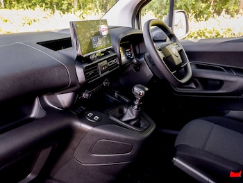 Used Citroen Berlingo 2024 for sale - 76198828: Photo 2