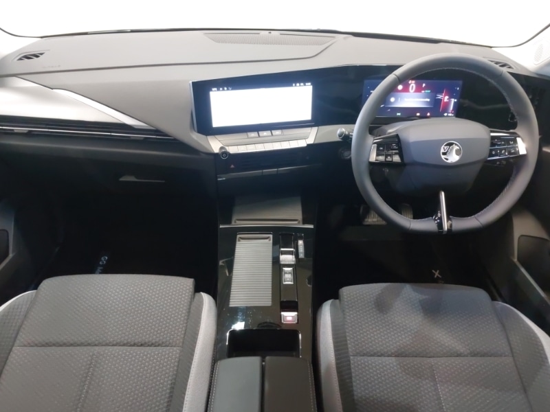 Used Vauxhall Astra 2024 for sale - 77166397: Photo 2