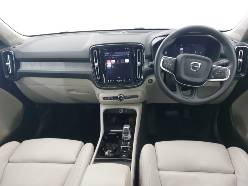 Used Volvo XC40 2024 for sale - 77449411: Photo 2